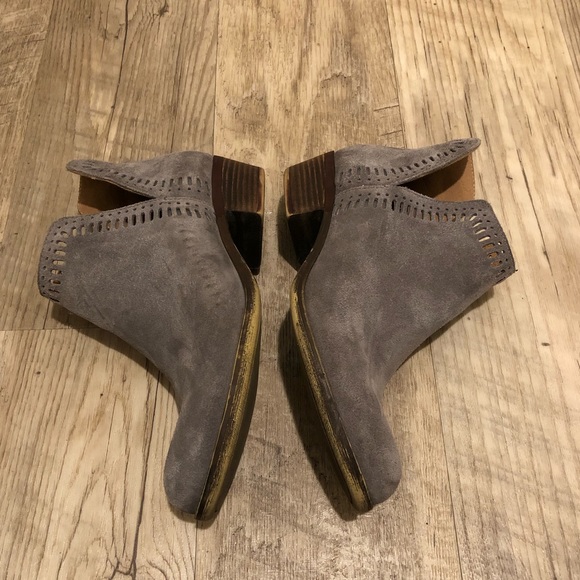 Lucky Brand Gray Suede Booties. - Picture 6 of 9